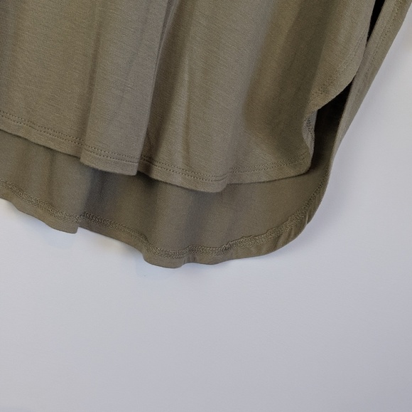 Aritzia Babaton Norris tee olive green. - Picture 3 of 4